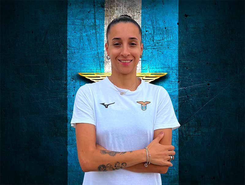 Brenda Moreira si mette i colori della Lazio